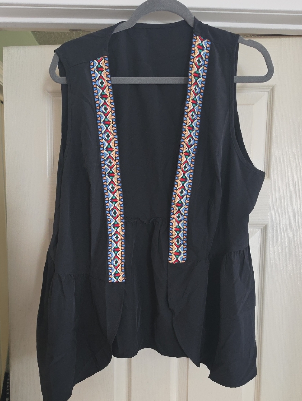 SHEIN Black Sleeveless Tank with Multicolor Embroidered Trim